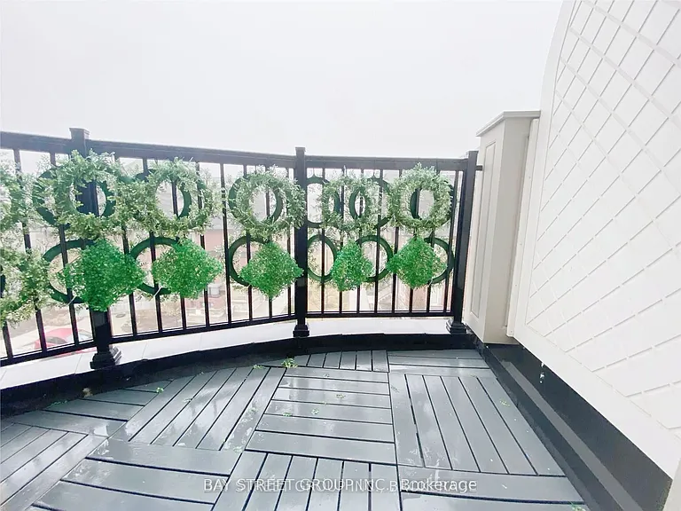 11 Eaton Park Ln #23 — Photo 12