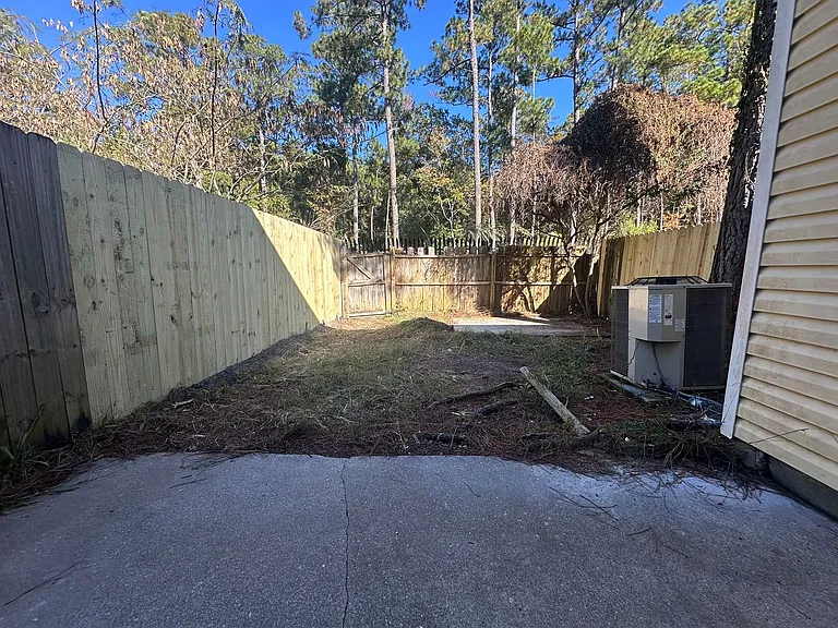 320 Myrtlewood Cir — Photo 11