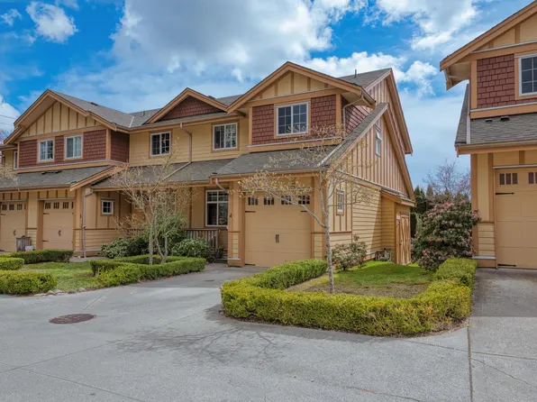 809 North Rd #4, Gibsons, BC V0N 1V9