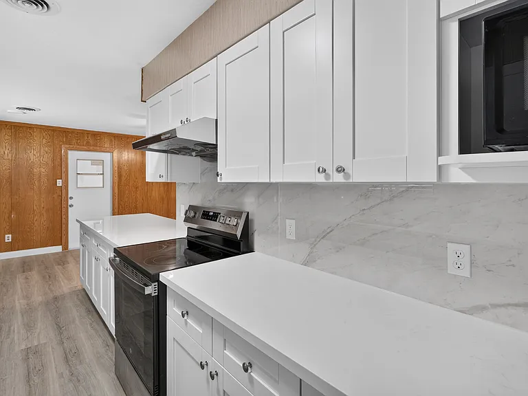 4022 Capri Dr — Photo 6