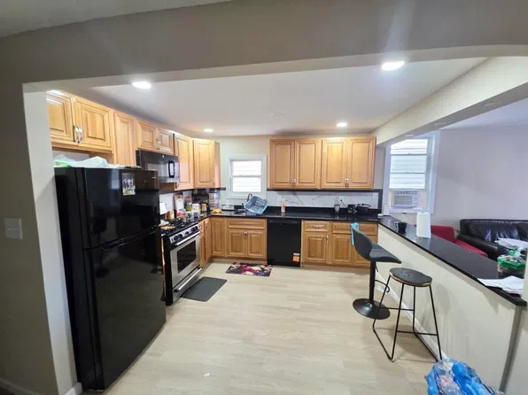 259 Sip Avenue image 1 of 5