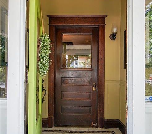 5th image of 764 Ashland Ave