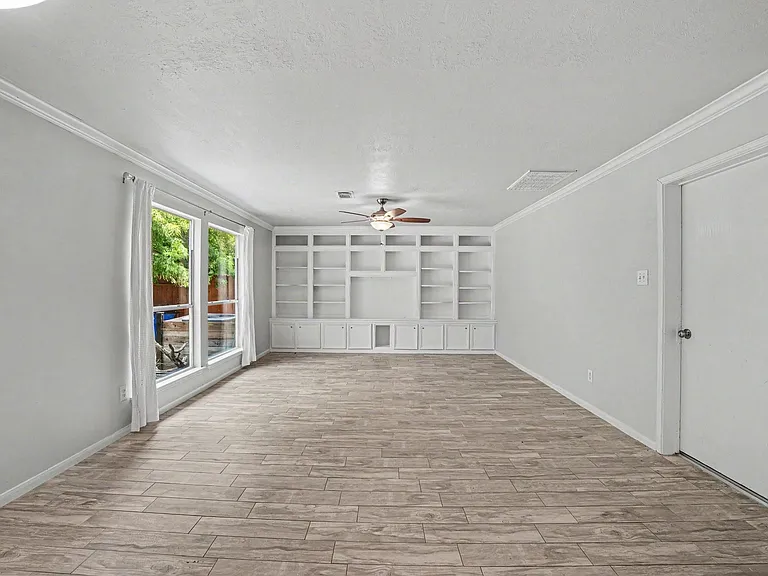 25338 Barmby Dr — Photo 9