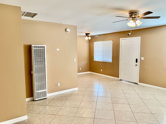 3rd image of 16510 Lakeshore Dr