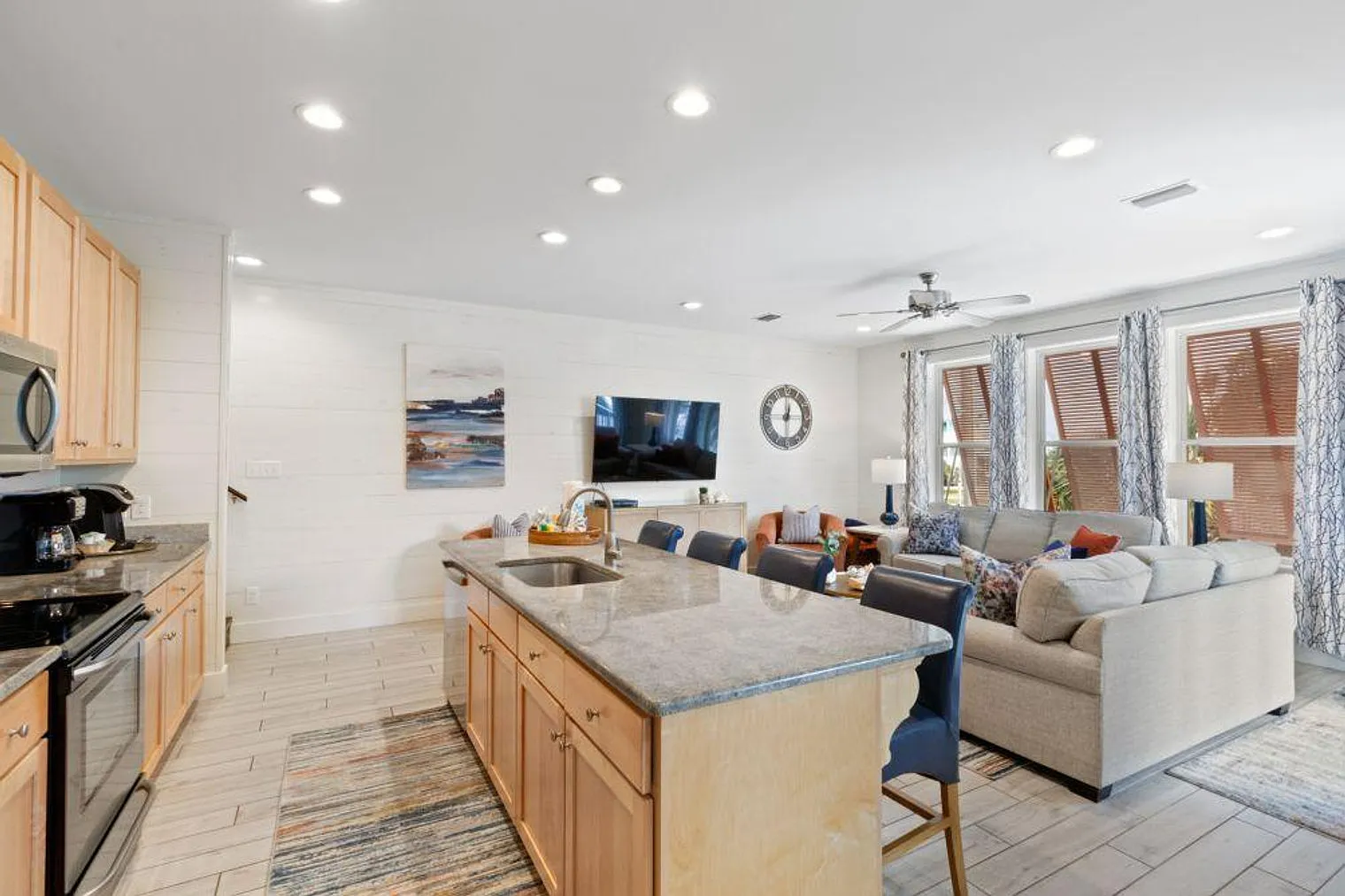2 bed, 2.0 bath, 1291 sqft, $3,330 — Photo 4