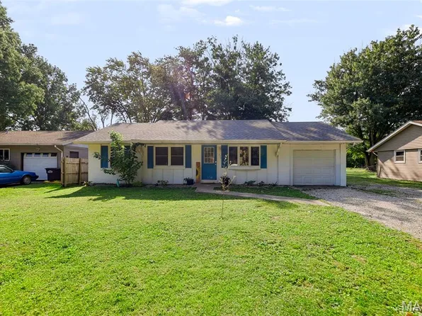 515 Mobile St, Brighton, IL 62012