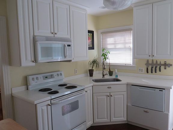 kitchen (dishwasher, stove, microwave, disposal)