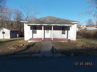 104 Little Tiger Ln, Beaver, WV 25813