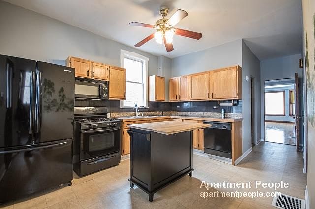 1st image of 2447 N Mozart St #2