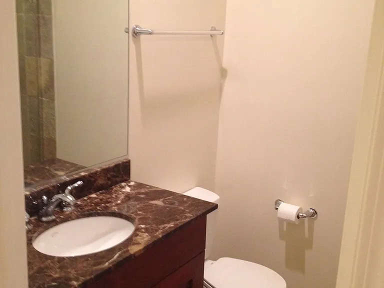 1528 W Greenleaf Ave #3W — Photo 9