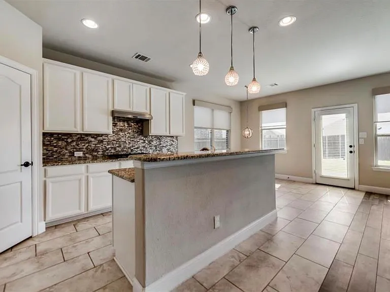 3716 Cameroon Ln — Photo 6