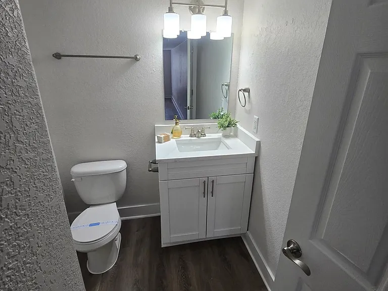 Unit Bathroom | The Landings at Boot Ranch | Palm Harbor FL