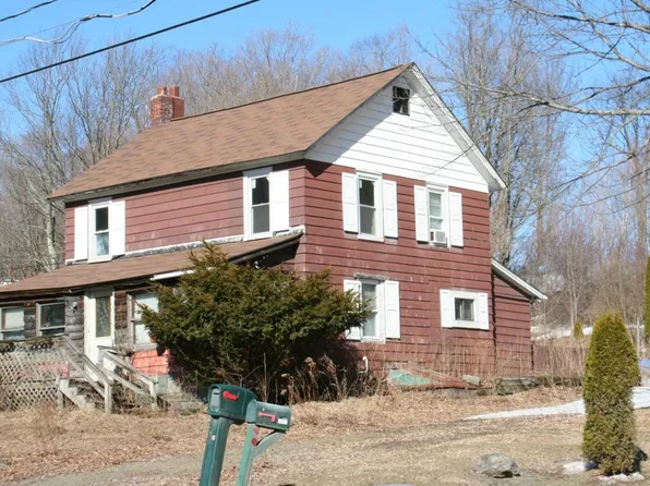 1224 Easton Tpke, Lake Ariel, PA 18436