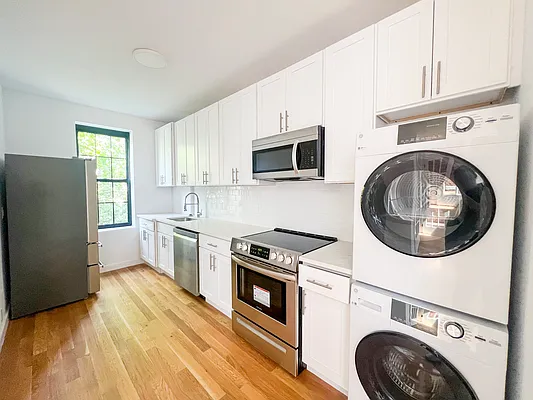 Rented by EXR | media 2