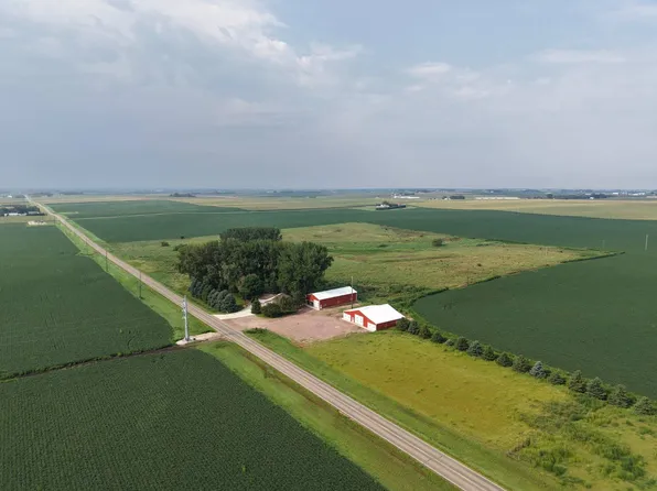 4051 Kingbird Ave, Hospers, IA 51238