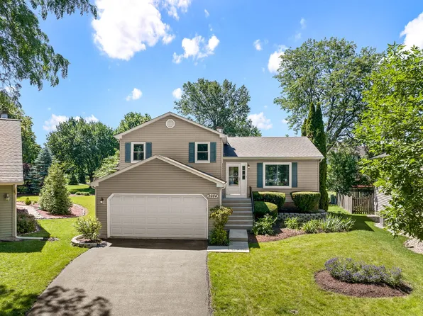 2284 Briarhill Dr, Naperville, IL 60565