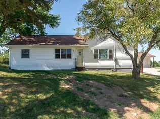 314 Maple St, Center Point, IA 52213