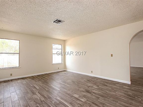5th image of 1761 Desert Flower Dr