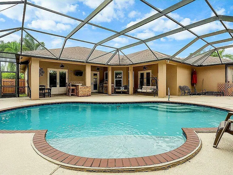 2665 Yarmouth Dr — Photo 6