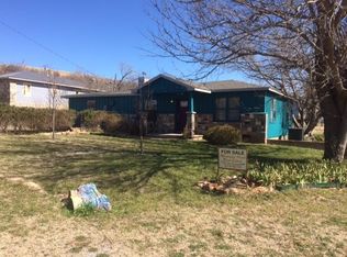59 E Lake Dr, Medicine Park, OK 73557