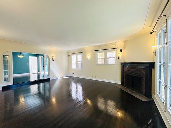 2nd image of 1102 S Cochran Ave #1104