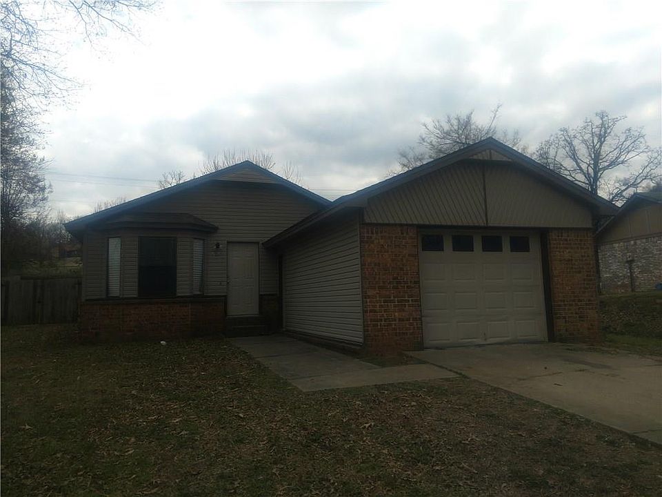 1st image of 513 Fir Dr