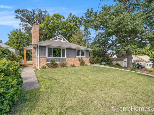 1149 Webster St NW, Grand Rapids, MI 49504