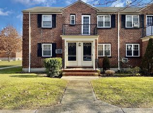 69-51 210th St #2, Oakland Gardens, NY 11364