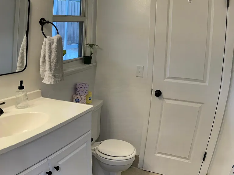 605 Lexington St — Photo 11