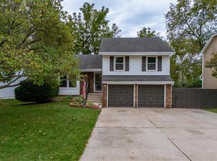 1005 SE 7th St, Lees Summit, MO 64063