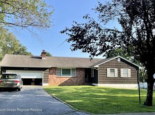 66 Reynolds Dr, Eatontown, NJ 07724