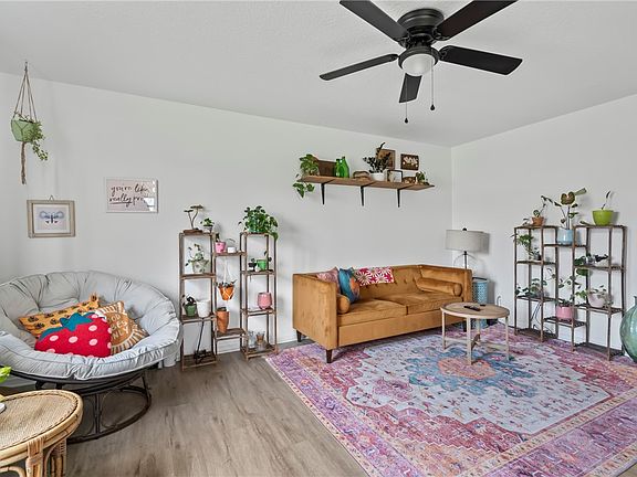 3rd image of 619 & 621 W 1st Ave