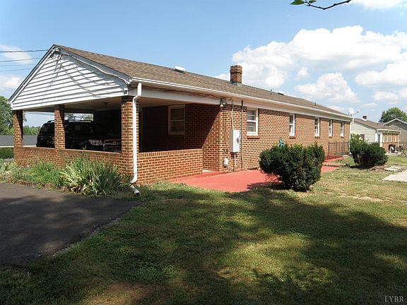 2nd image of 218 Daniels Dr