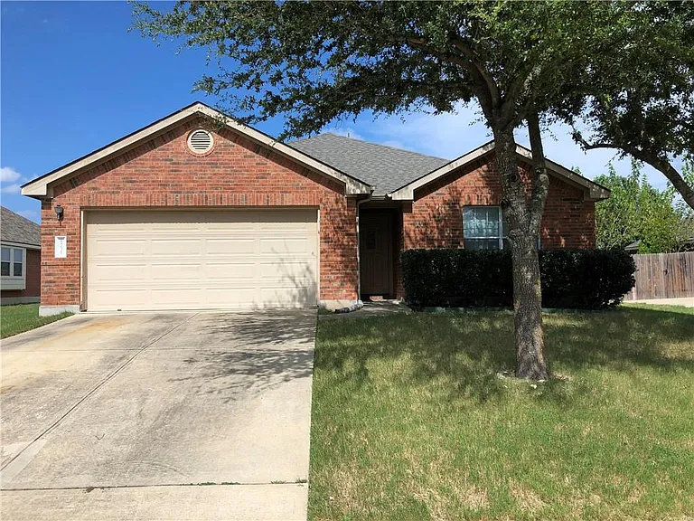 18621 Jana Patrice Dr — Photo 2