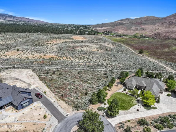 221 N Earlham Ct, Reno, NV 89511