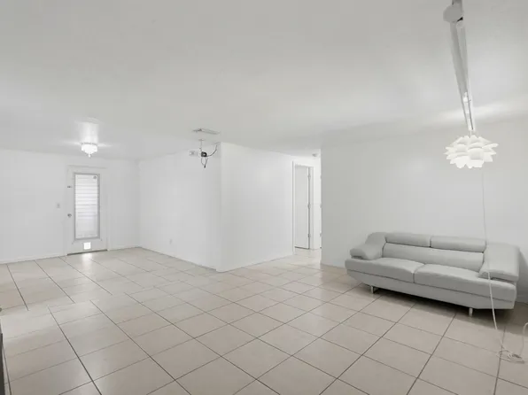 8855 53rd Way, Pinellas Park, FL 33782