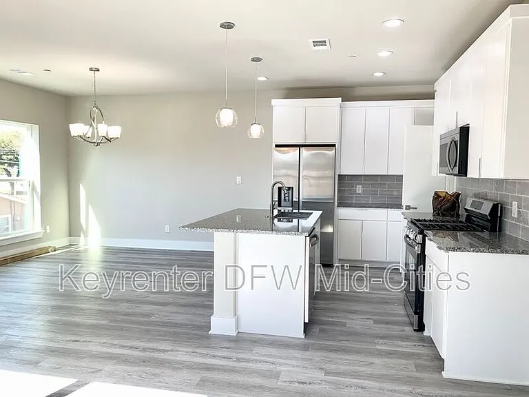 1427 Pearson St — Photo 14