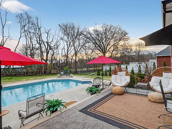 3rd image of 119 Thoroughbred Way