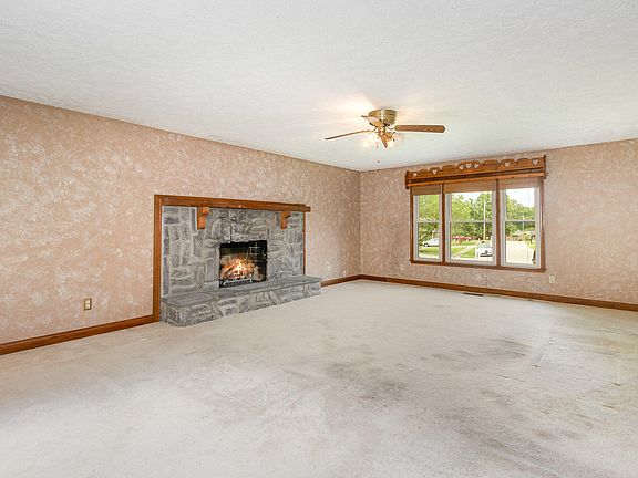5th image of 170 Burgess Ln