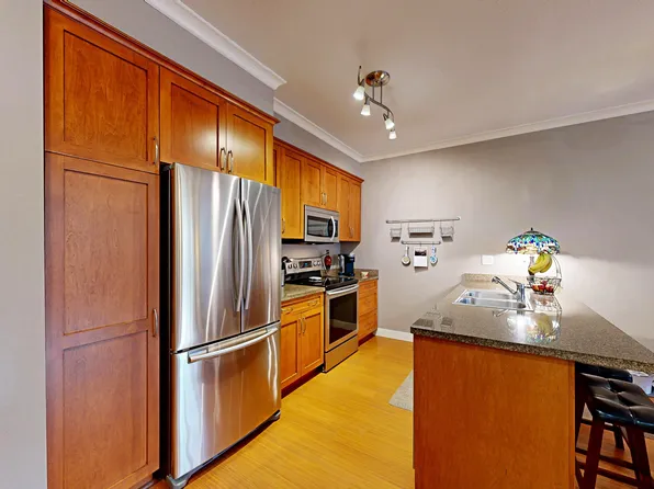 1375 View Cres #207, Delta, BC V4L 0A3