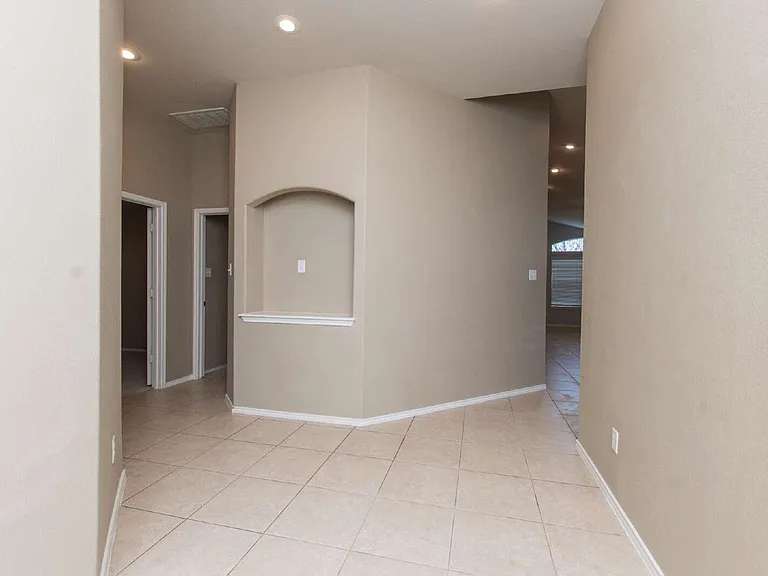 409 Rowdy Dr — Photo 3