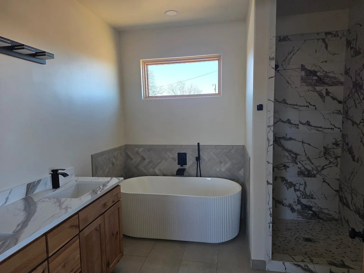 2 bed, 1300 sqft, $2,600 — Photo 2