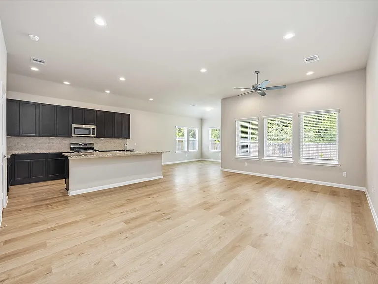 3915 Sugardale St — Photo 12