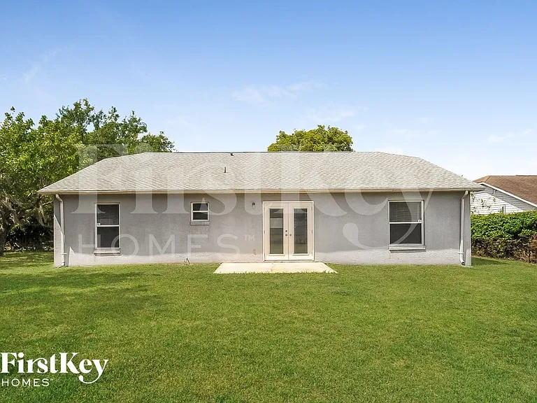 6511 Fox Crest Ln — Photo 15