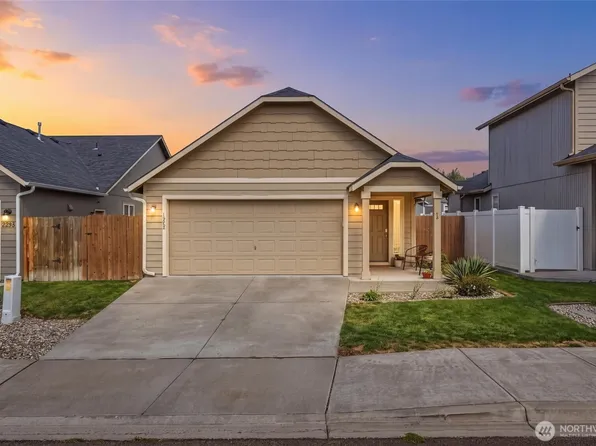 1202 Carver Street, College Place, WA 99324