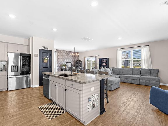 3rd image of 235 Sweet Cherry Ln