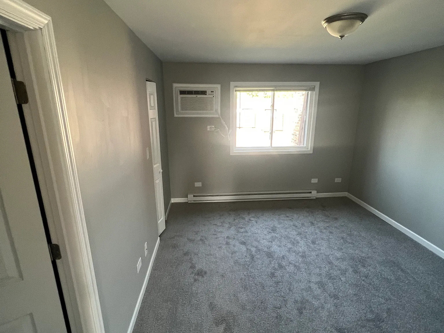 2 bed, 988 sqft, $2,100 — Photo 3