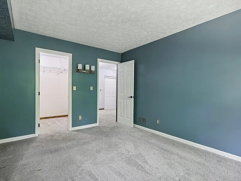 370 Bellpointe Cmns — Photo 9