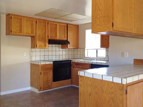 4th image of 1231 Greenwood Cir