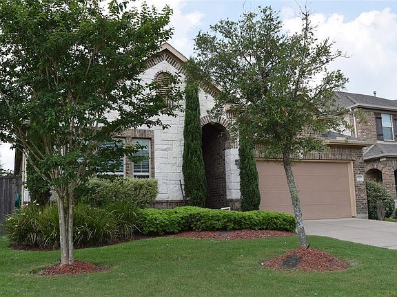 3rd image of 26322 Cedar Pine Dr